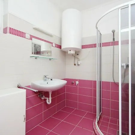 Holiday Balaton H332 度假居 巴拉顿凯赖斯图尔
