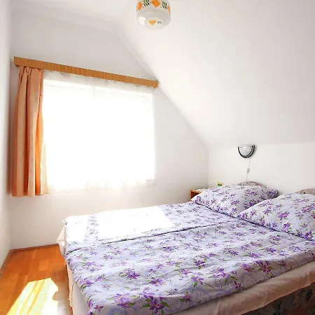 Holiday Balaton H332 度假居 巴拉顿凯赖斯图尔