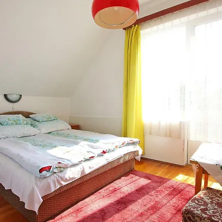 Holiday Balaton H332 度假居 *