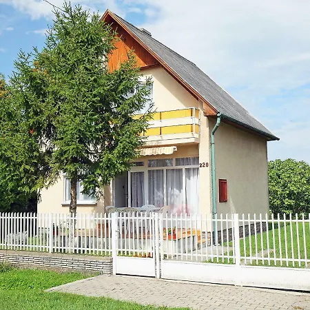 度假居 Holiday Balaton H332 *